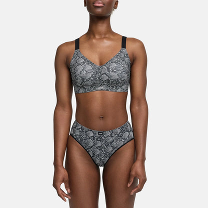 Seamless Compact Push-Up Bra