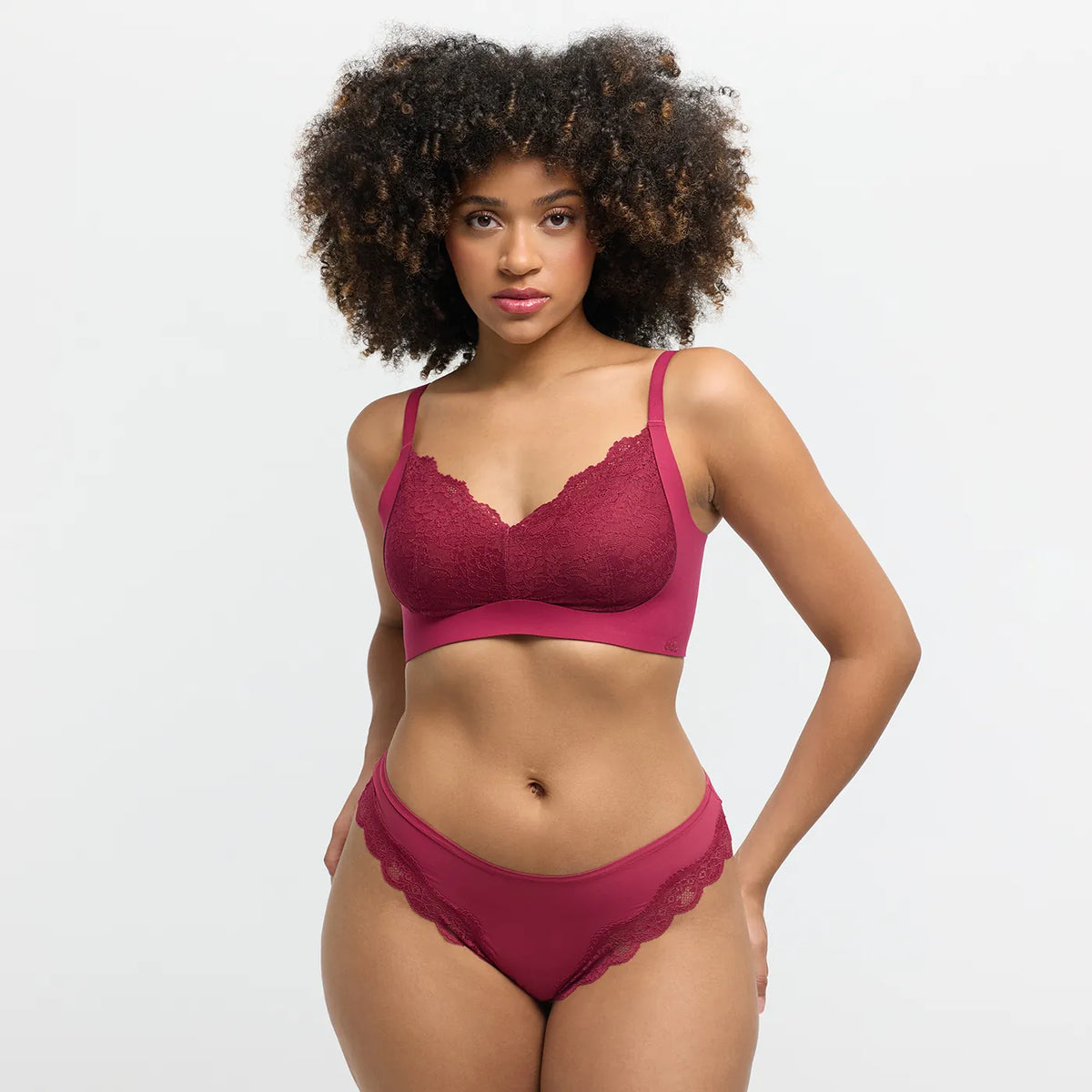 Comfort bra with lace
